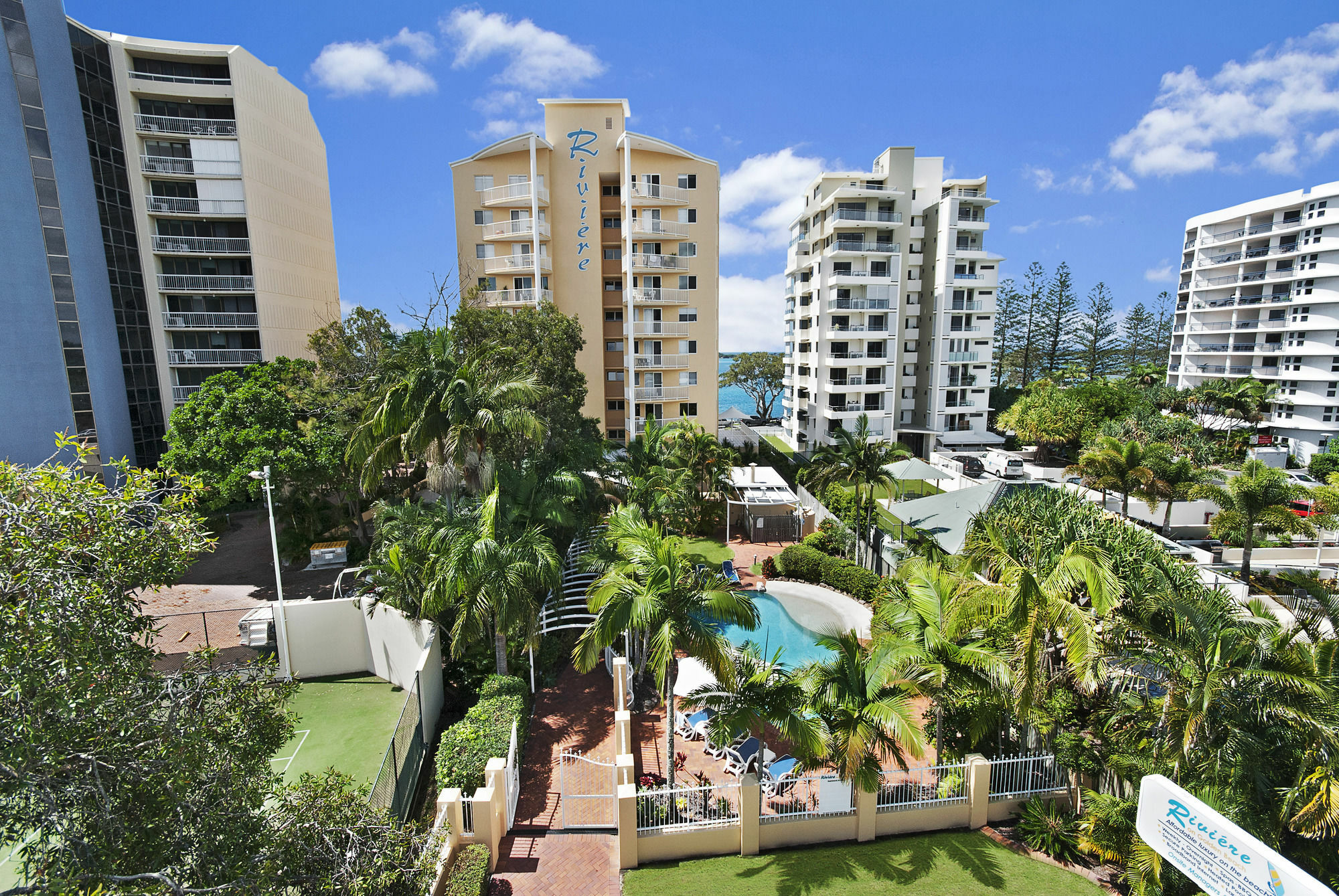 Riviere On Golden Beach Caloundra Exterior photo